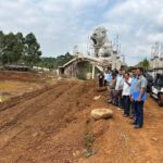 ម្ចាស់សណ្ឋាគារអេលីហ្វេនដែលមានងារជាឧត្តម សេនីយ៍យោធាបានធ្វើរបងរំលោភយកដីអូរជាកន្លែងលំហូរទឹកមួយកន្លែងនៅខេត្តមណ្ឌលគិរីធ្វើឱ្យប្រជា ពលរដ្ឋមានការកើតទុកមិនសុខចិត្ត